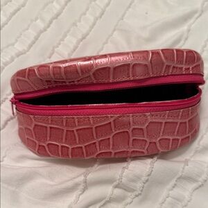 Pink Crocodile-Embossed Women's glasses case